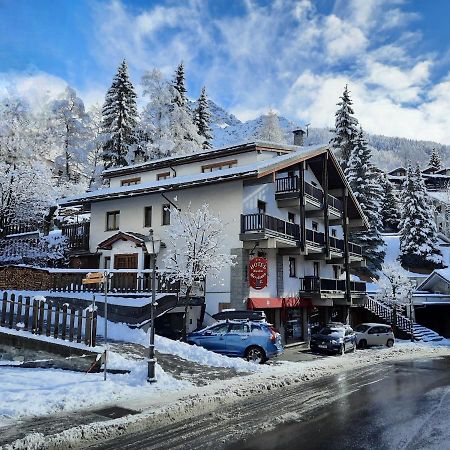 Hotel Meuble Meridiana วัลตูร์นอนช์ ภายนอก รูปภาพ