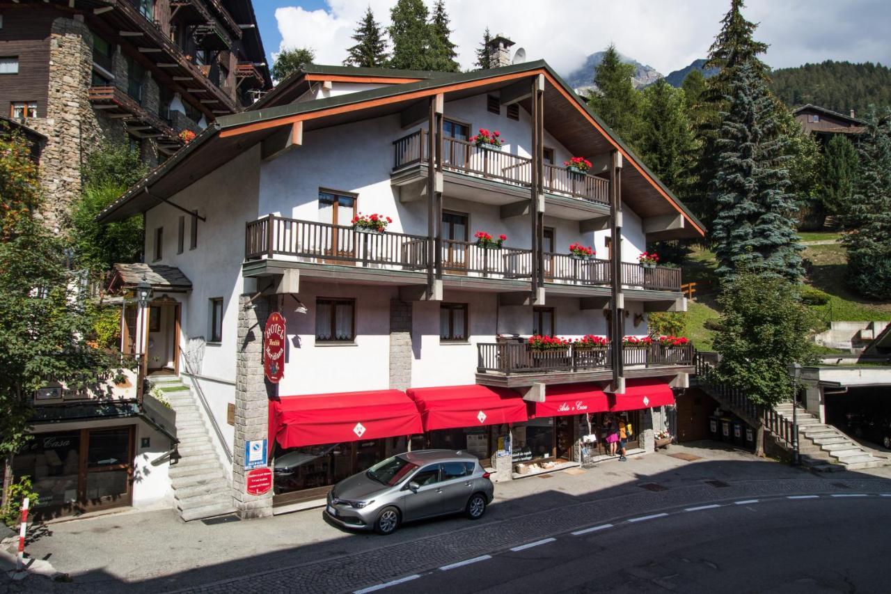 Hotel Meuble Meridiana วัลตูร์นอนช์ ภายนอก รูปภาพ