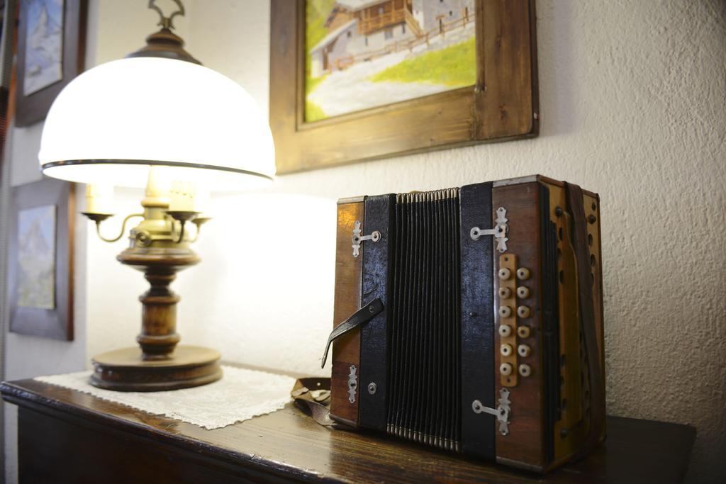 Hotel Meuble Meridiana วัลตูร์นอนช์ ภายนอก รูปภาพ