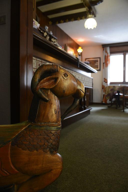 Hotel Meuble Meridiana วัลตูร์นอนช์ ภายนอก รูปภาพ