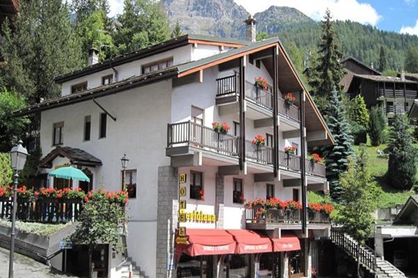 Hotel Meuble Meridiana วัลตูร์นอนช์ ภายนอก รูปภาพ