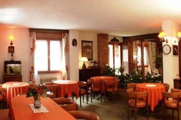 Hotel Meuble Meridiana วัลตูร์นอนช์ ภายนอก รูปภาพ