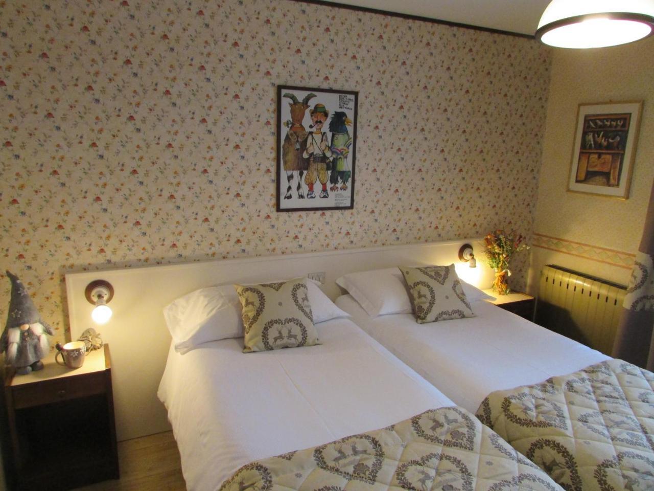 Hotel Meuble Meridiana วัลตูร์นอนช์ ภายนอก รูปภาพ