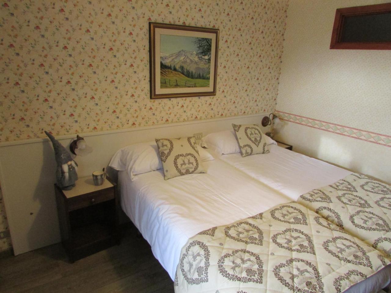 Hotel Meuble Meridiana วัลตูร์นอนช์ ภายนอก รูปภาพ