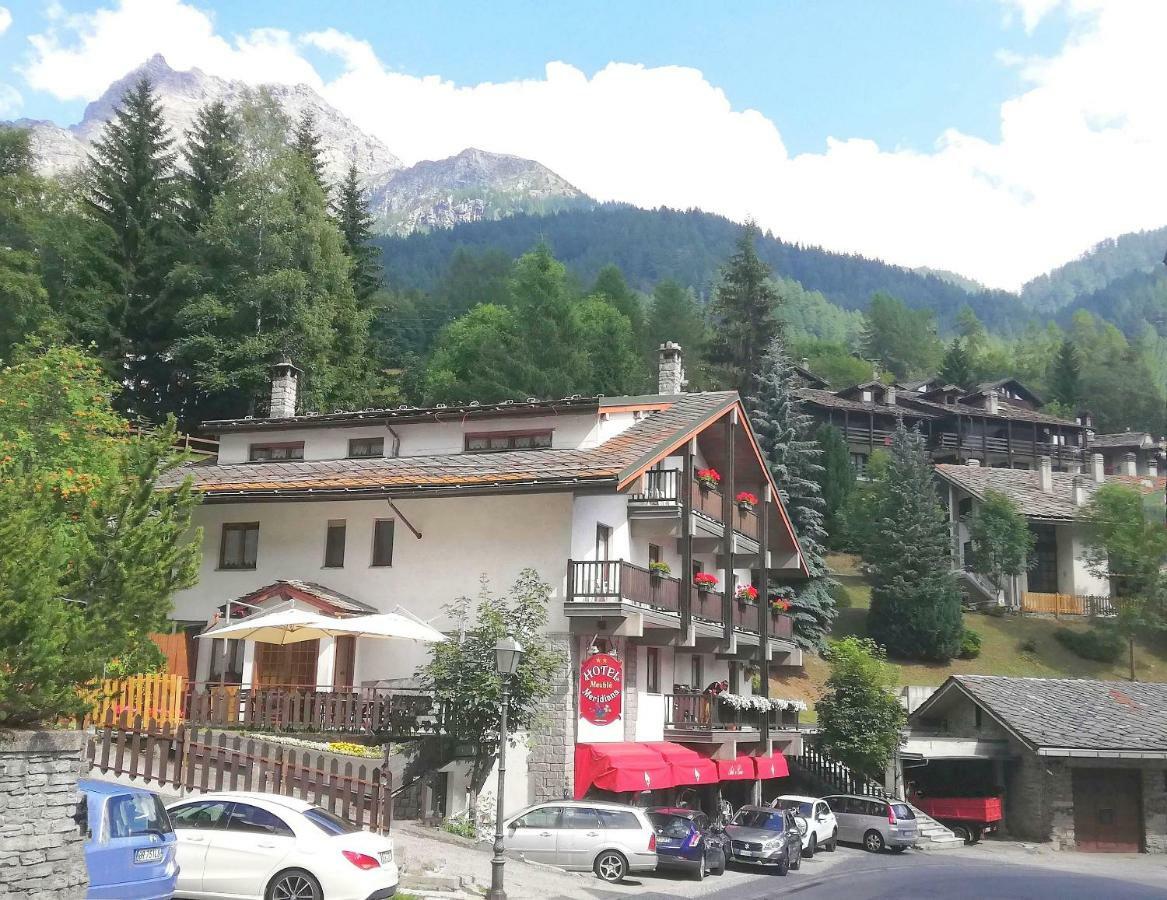 Hotel Meuble Meridiana วัลตูร์นอนช์ ภายนอก รูปภาพ